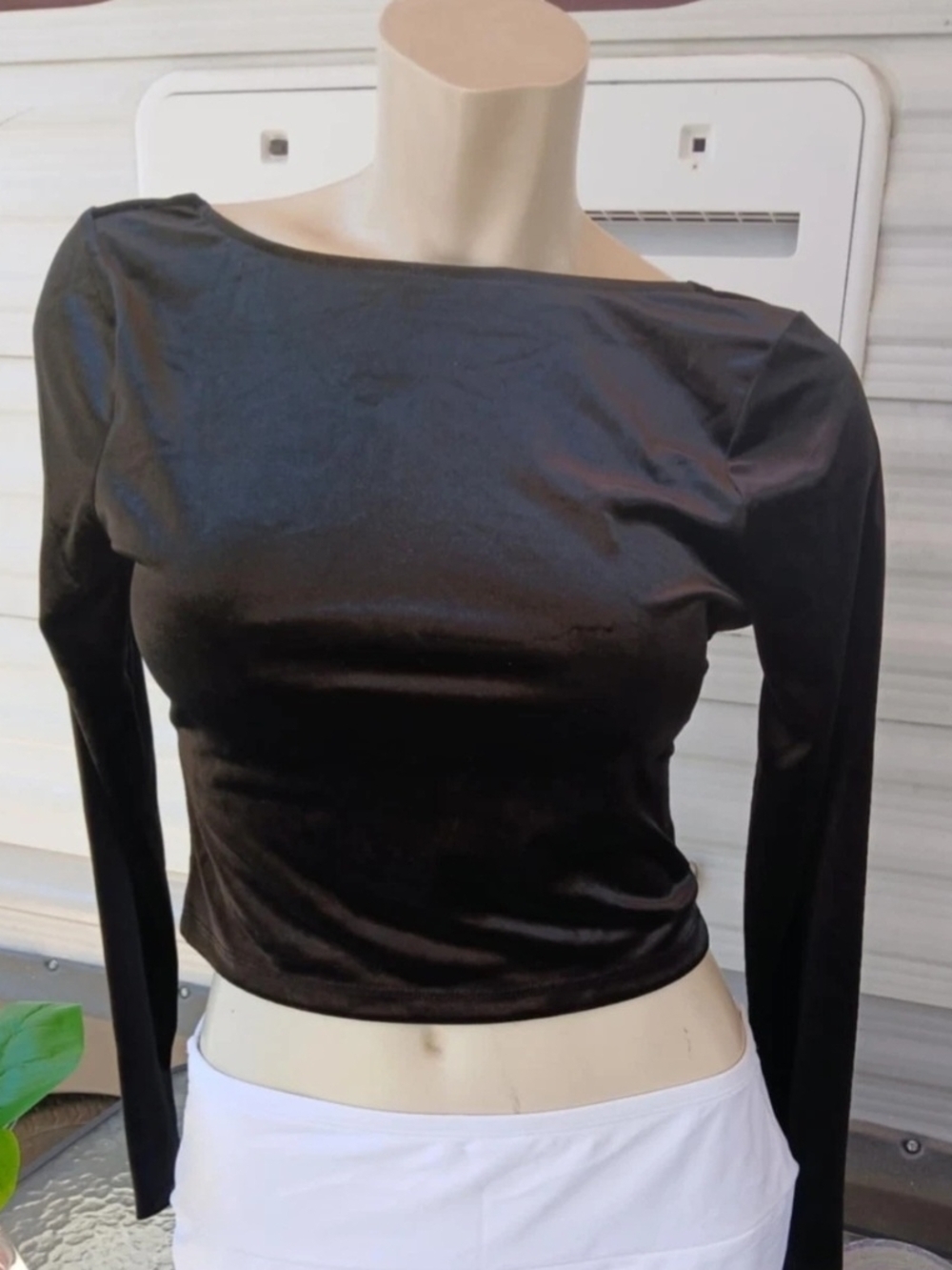 NWT wild fable Black Boatneck Long-Sleeve Crop Top